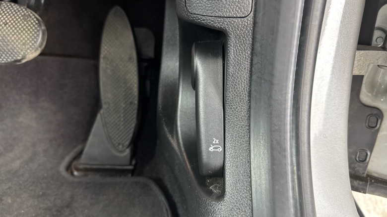 MINI Hatchback 1.5 Cooper Classic 3dr Auto Petrol Hatchback